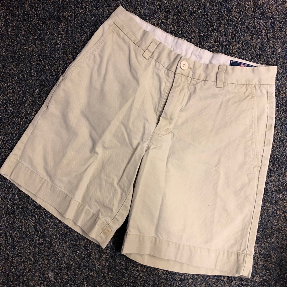 Vineyard Vines men’s shorts